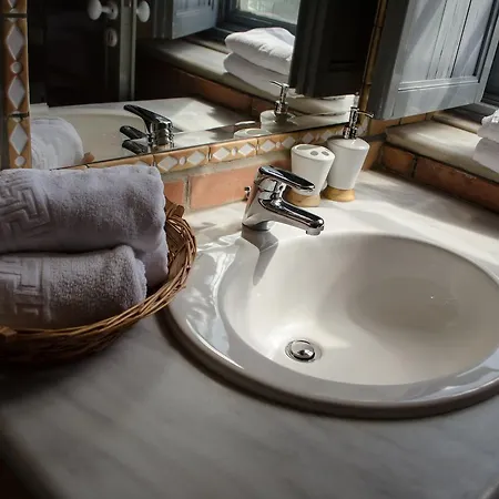 Hotel 1821 En Dolianis Ano Dholiana